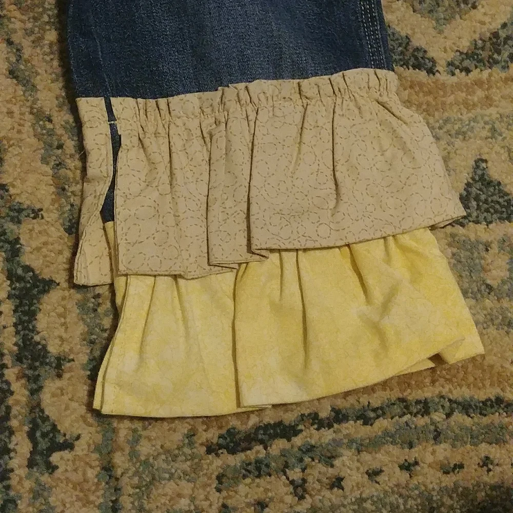 Rare Vintage Oshkosh Bgosh Vestbak With Bees Ruffles On Hem Of Overalls